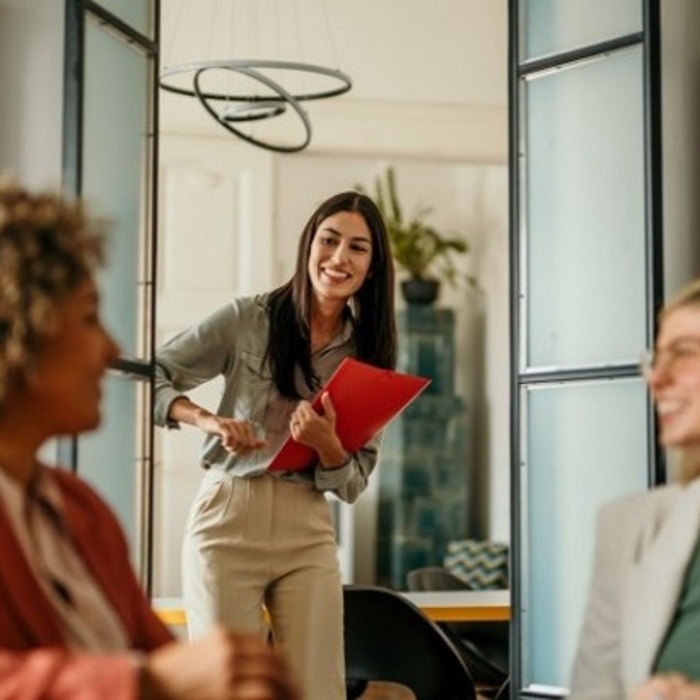 17-webcafe-bg_700x700_crop_478b24840a