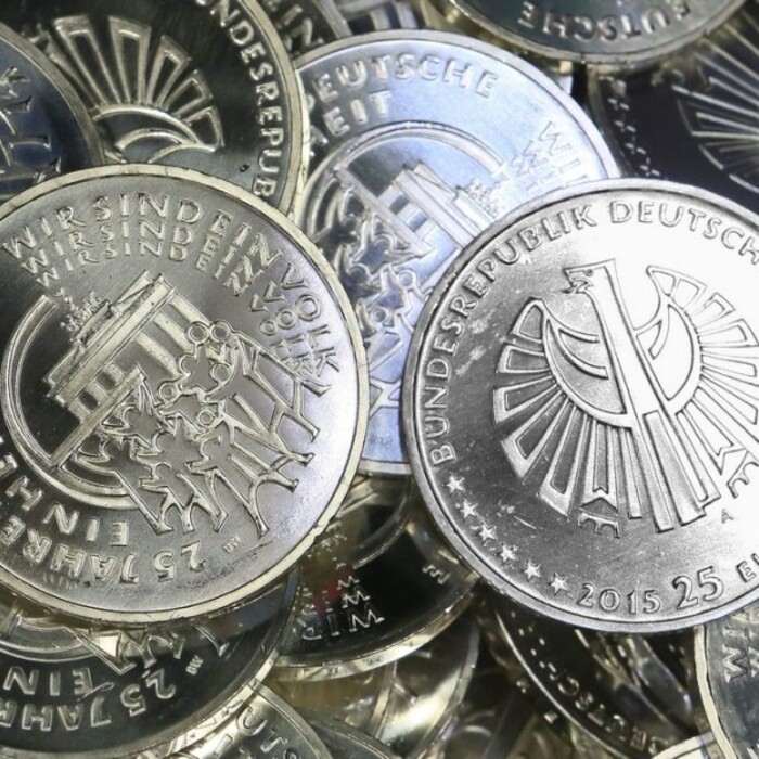 573a62e9d6927d5dbf94512fc3c4db22_700x700_crop_478b24840a