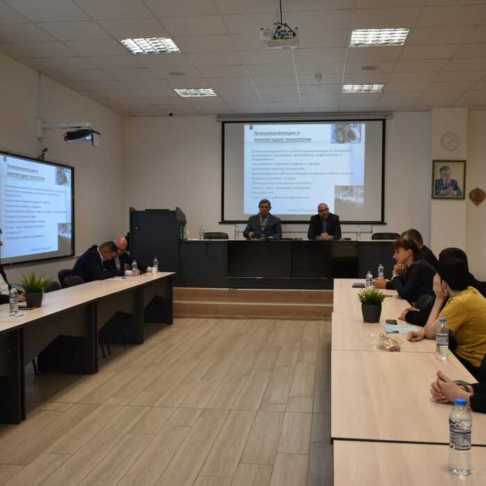 350678656-1233456037335848-7775556494368908345-n_700x700_crop_478b24840a