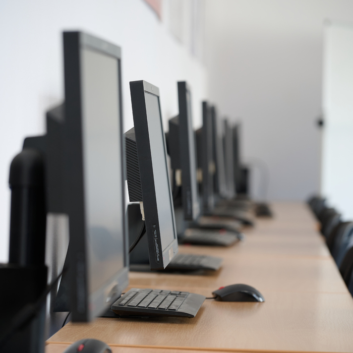 k1-room305-02_700x700_crop_478b24840a